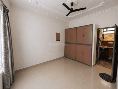Bedroom Image of 590 Sq.ft 2 BHK Builder Floor for rent in Kolar Road Bhopal for Rs. 10500