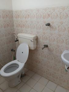 Bathroom Image of 750 Sq.ft 2 BHK Apartment / Flat for sale in Virugambakkam Chennai for Rs. 8000000