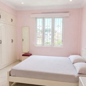 Bedroom Image of 2400 Sq.ft 3 BHK Apartment / Flat for sale in Bhowanipore Kolkata for Rs. 36500000
