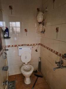 Bathroom Image of 2500 Sq.ft 5 BHK Independent House for rent in Borivali West Mumbai for Rs. 125000