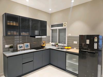Kitchen Image of 650 Sq.ft 2 BHK Apartment / Flat for sale in Shapoorji Pallonji The Canvas Residences, Sewri Mumbai for Rs. 24400000