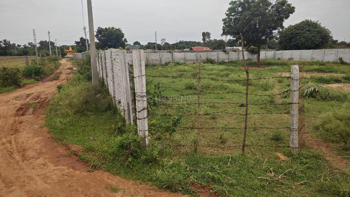 Maktha Madharam Main Image 1