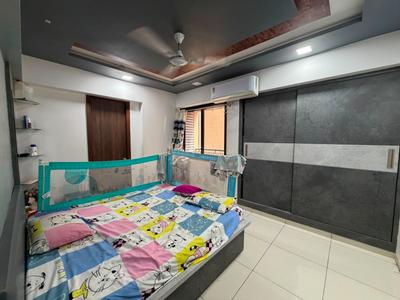 Bedroom Image of 1450 Sq.ft 3 BHK Apartment / Flat for sale in Avirat Silver Brook, Shilaj Ahmedabad for Rs. 9100000