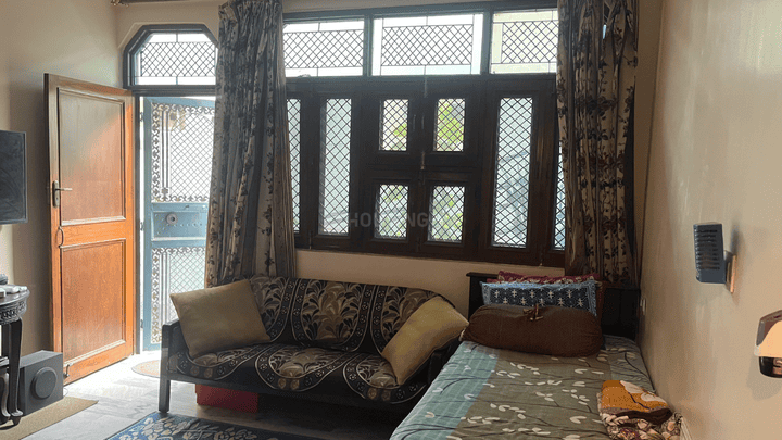 Independent Flat Main Image 1