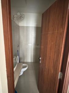 Bathroom Image of 1700 Sq.ft 3 BHK Apartment / Flat for sale in DLF Capital Greens Phase 1 And 2, Karampura New Delhi for Rs. 32500000