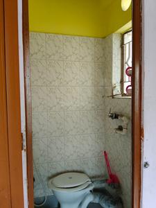 Bathroom Image of 1175 Sq.ft 3.5 BHK Apartment / Flat for sale in Patuli Kolkata for Rs. 4500000
