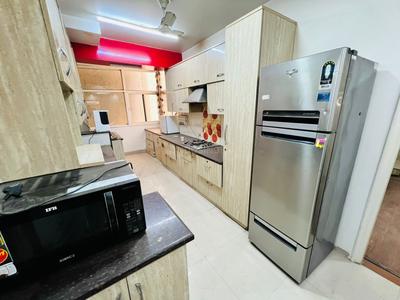 Kitchen Image of 1350 Sq.ft 3 BHK Apartment / Flat for sale in Unitech Uniworld Gardens 2, Sector 47 Gurgaon for Rs. 19500000