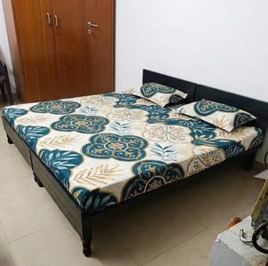 Bedroom Image of 2500 Sq.ft 12 BHK Builder Floor for rent in Sector 70 Noida for Rs. 12000