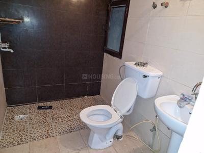 Bathroom Image of 1045 Sq.ft 2 BHK Apartment / Flat for sale in Saviour Greenisle, Crossings Republik Ghaziabad for Rs. 7500000