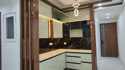 Kitchen Image of 1500 Sq.ft 3 BHK Apartment / Flat for sale in Sector 72 Noida for Rs. 5180000