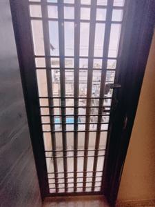 Balcony Image of 900 Sq.ft 3 BHK Builder Floor for rent in Mayur Vihar Phase 1 New Delhi for Rs. 30000