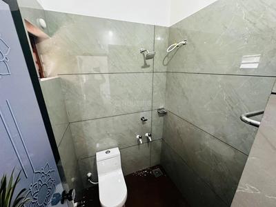 Bathroom Image of 990 Sq.ft 3 BHK Apartment / Flat for rent in Sowparnika Jazzmyna, Kunnamangalam Kozhikode for Rs. 34000