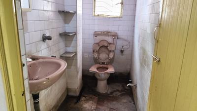 Bathroom Image of 710 Sq.ft 2 BHK Apartment / Flat for sale in Keshtopur Kolkata for Rs. 2100000