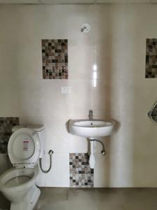 Common Bathroom Image of 1450 Sq.ft 3 BHK Apartment / Flat for sale in Metro Regalia, Thane West Thane for Rs. 22000000