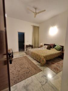 Bedroom Image of 3000 Sq.ft 2 BHK Builder Floor for rent in Geetanjali Enclave New Delhi for Rs. 150000