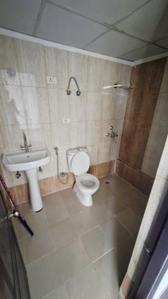 Bathroom Image of 965 Sq.ft 2 BHK Apartment / Flat for rent in Bamheta Village Ghaziabad for Rs. 18000