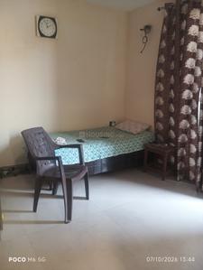 Bedroom Image of 1150 Sq.ft 3 BHK Builder Floor for rent in Green Park New Delhi for Rs. 90000