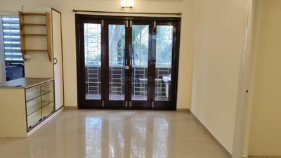 Living Room Image of 1250 Sq.ft 2 BHK Apartment / Flat for rent in Halasuru Bengaluru for Rs. 55000