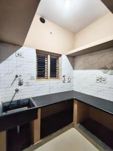 Kitchen Image of 970 Sq.ft 2 BHK Builder Floor for rent in K R Puram Bengaluru for Rs. 18000