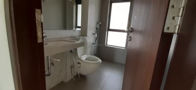 Bathroom Image of 1056 Sq.ft 2 BHK Apartment / Flat for sale in The Atmosphere Phase 1, Mulund West Mumbai for Rs. 18800000