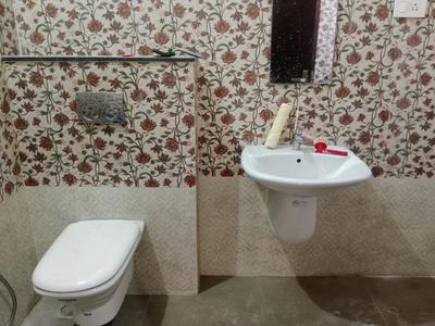 Bathroom Image of 3600 Sq.ft 5 BHK Villa for rent in Thudiyalur Coimbatore for Rs. 65000
