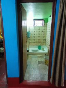 Bathroom Image of 1100 Sq.ft 2 BHK Builder Floor for rent in Purba Barisha Kolkata for Rs. 12000