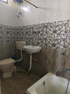 Bedroom One Image of 1400 Sq.ft 2 BHK Builder Floor for rent in Kil Ayanambakkam Chennai for Rs. 21000