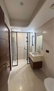 Bathroom Image of 3900 Sq.ft 3 BHK Apartment / Flat for sale in Central Park Flower Valley, Sector 33 Sohna for Rs. 33000000