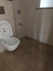 Common Bathroom Image of 950 Sq.ft 2 BHK Apartment / Flat for rent in Godrej Infinity, Mundhwa Pune for Rs. 40000