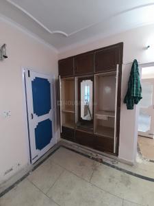 Bedroom Image of 1400 Sq.ft 2.5 BHK Apartment / Flat for rent in Varun Apartments, Sector 62 Noida for Rs. 28000