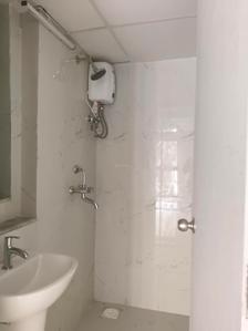 Common Bathroom Image of 489 Sq.ft 1 BHK Apartment / Flat for rent in Runwal Gardens Phase I, Dombivli East Thane for Rs. 10999