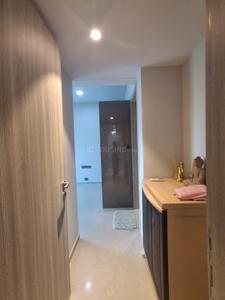 Bedroom Image of 800 Sq.ft 2 BHK Apartment / Flat for rent in Rustomjee Paramount, Santacruz West Mumbai for Rs. 200000