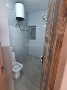 Bathroom Image of 1600 Sq.ft 3 BHK Builder Floor for rent in DDA Flats Sarita Vihar, Sarita Vihar New Delhi for Rs. 50000