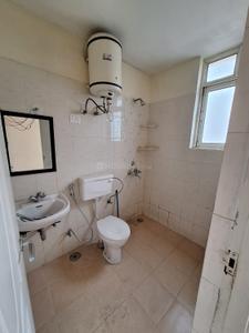 Bathroom Image of 700 Sq.ft 2 BHK Apartment / Flat for rent in Shree Vardhman Mantra, Sector 67 Gurgaon for Rs. 20500