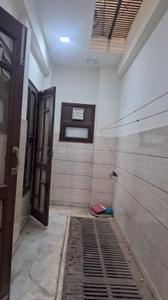 Balcony Image of 2000 Sq.ft 3 BHK Builder Floor for rent in RWA Jitar Nagar Block C, Krishna Nagar New Delhi for Rs. 38000