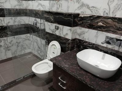 Bathroom Image of 2450 Sq.ft 4 BHK Apartment / Flat for sale in CGHS Friends Apartment, Sector 52 Gurgaon for Rs. 29000000
