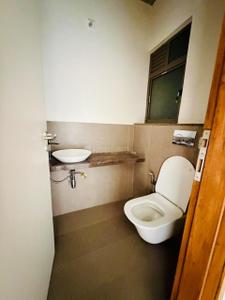 Bathroom Image of 3230 Sq.ft 4 BHK Apartment / Flat for rent in Parshwa Ayaan, Ambli Ahmedabad for Rs. 130000