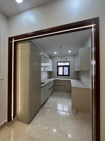 Shalimar Bagh Main Image 1