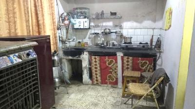 Kitchen Image of 700 Sq.ft 2 BHK Apartment / Flat for sale in Krishna Complex, Kolar Road Bhopal for Rs. 1500000