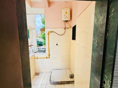 Bathroom Image of 1350 Sq.ft 1.5 BHK Independent House for rent in Satellite Ahmedabad for Rs. 25500