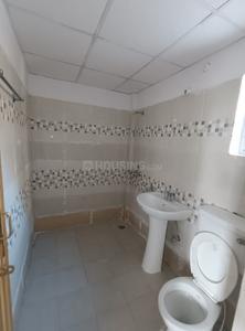 Bathroom Image of 1500 Sq.ft 3 BHK Apartment / Flat for rent in Vrindavan Yojana Lucknow for Rs. 20000