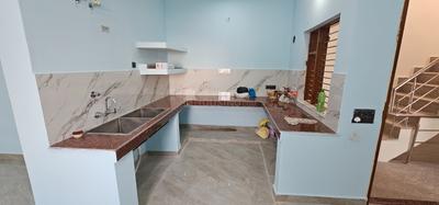 Kitchen Image of 1200 Sq.ft 3 BHK Apartment / Flat for rent in Sector 13 Gurgaon for Rs. 23000