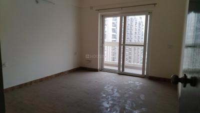 Aarcity Regency Park Bedroom One 4