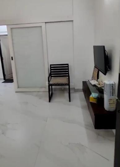 Kalina, Santacruz East Hall 1