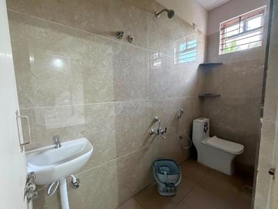 Bathroom Image of 800 Sq.ft 2 BHK Independent House for rent in Sevashrama Bengaluru for Rs. 43000