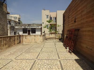 Balcony Image of 4500 Sq.ft 12 BHK Independent House for sale in New Friends Colony New Delhi for Rs. 500000000