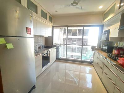 Kitchen Image of 650 Sq.ft 1 BHK Apartment / Flat for rent in Khar West Mumbai for Rs. 130000