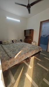 Bedroom Image of 1050 Sq.ft 2 BHK Apartment / Flat for rent in Arun Vihar, Sector 37 Noida for Rs. 36000