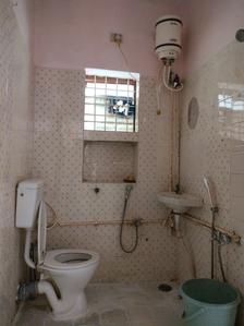 Common Bathroom Image of 1000 Sq.ft 3 BHK Independent House for rent in Wilson Garden Bengaluru for Rs. 38000
