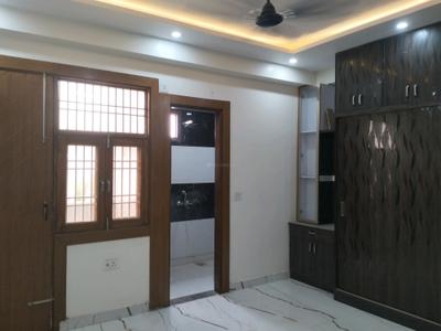 Bedroom Image of 1800 Sq.ft 4 BHK Builder Floor for sale in Shalimar Garden Ghaziabad for Rs. 15500000